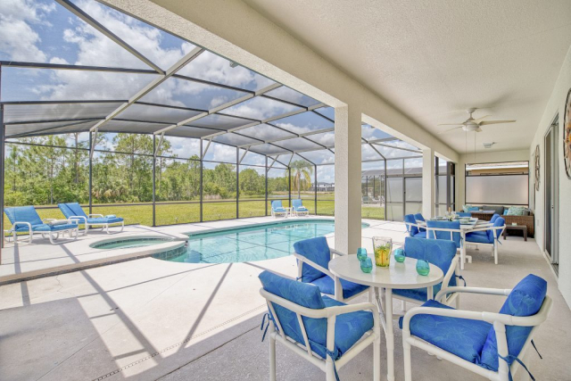 Large Terrace / Deck Area